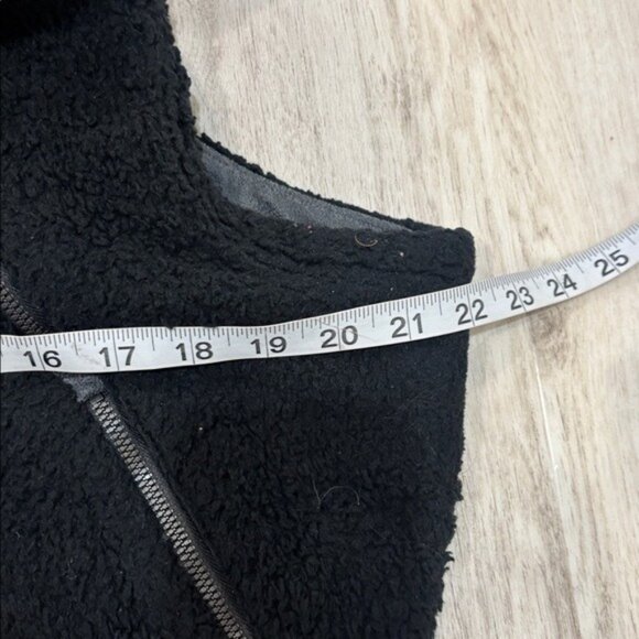 Kuhl Black Fleece Flight Vest size XL WOMEN'S - Picture 7 of 8